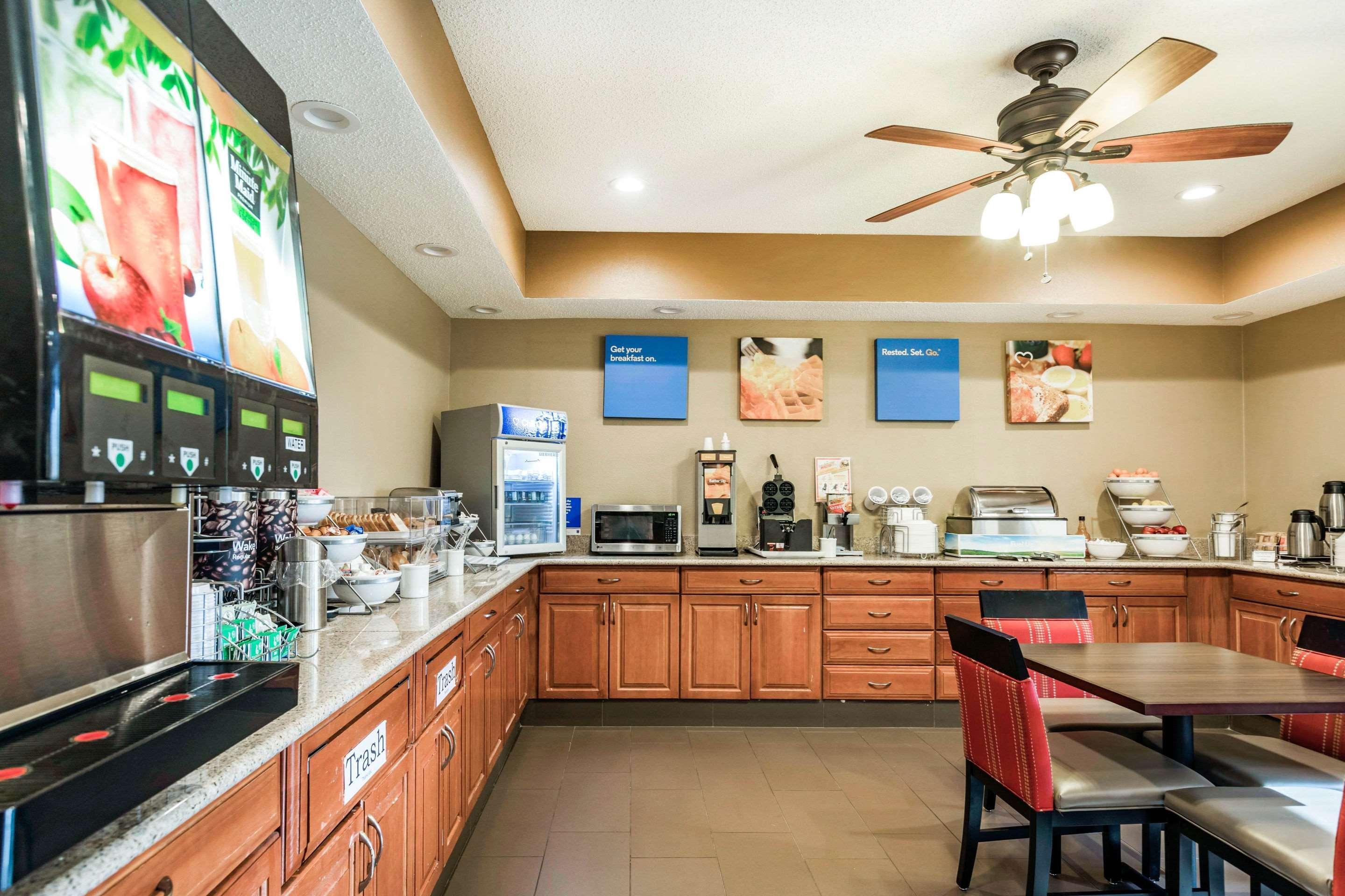Comfort Inn Wings Stadium Kalamazoo Exterior foto